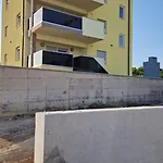 Sunce Sa Panoramskim Pogledom דירה